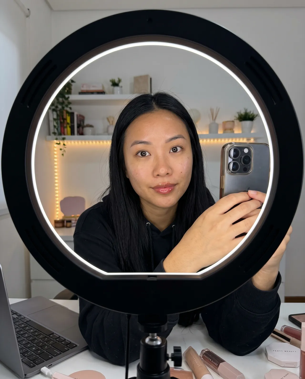 Influencer de IA fala direto pra câmera — do zero ao vídeo